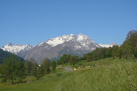 Nos gtes en Val d'Azun dans les Pyrenees