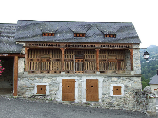 Poulailler de Bun - Tourisme autour de nos gites en val d'Azun dans les Pyrenees